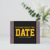 パープル+ゴールドのSave the Dateカード 案内ポストカード (スタンド正面)