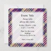 パープル、ゴールド、ブルーのタータン 招待状 (裏面)