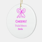 パープル ピンクの弓 ブライダルシャワー 名前を追加 セラミックオーナメント (左)