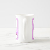 パープル/ピンクオーキッドクローズアップ花の写真 ボーンチャイナマグカップ (裏面)