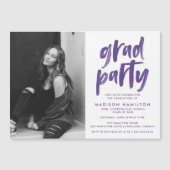 パープル |ブラシスクリプト写真卒業パーティー マグネット招待状 (正面)