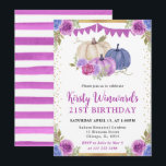 パープル&ブルーフローラカボチャ秋21st誕生日 招待状<br><div class="desc">花と金ゴールドグリッター紙吹雪と美しい紫、白と青のカボチャの秋デザイン</div>