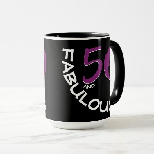 パープル&ホワイトタイポグラフィ50と素晴らしい誕生日 マグカップ (正面右)