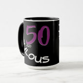 パープル&ホワイトタイポグラフィ50と素晴らしい誕生日 マグカップ (正面左)