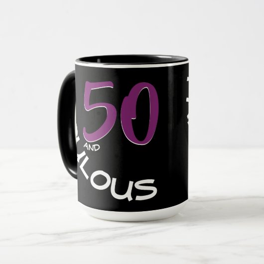 パープル&ホワイトタイポグラフィ50と素晴らしい誕生日 マグカップ (正面左)