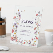 パープル ワイルドフラワー ブライダル シャワー フェイバー 台座サイン (インサイチュ)