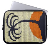 パームツリーアーティザンクロシェプリントエレクトロニクスバッグ ラップトップスリーブ (正面)