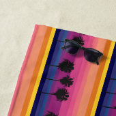 パーム鮮やかの木のシルエットと夕日。 ビーチタオル (インサイチュ)