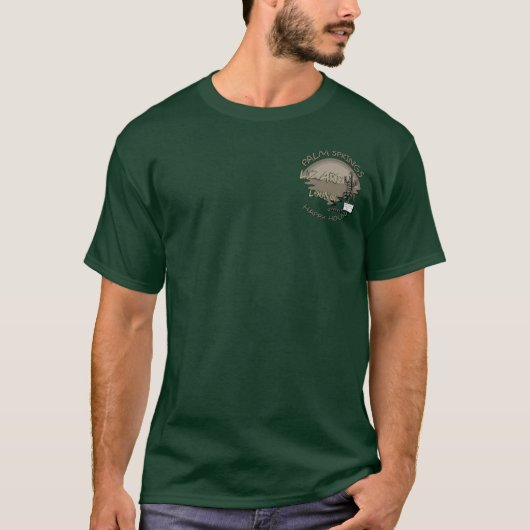 パーム・スプリングスのトカゲのラウンジ Tシャツ (正面)
