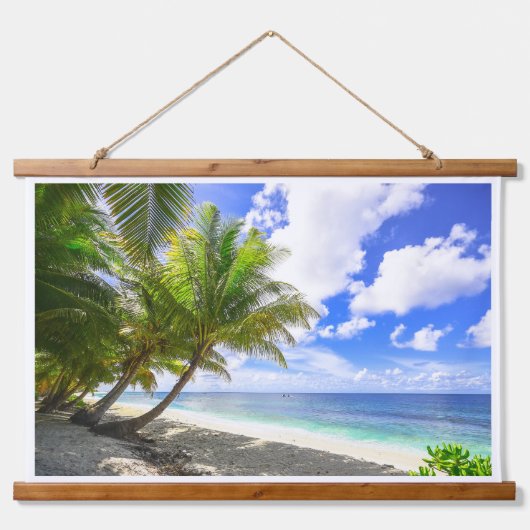 パーム・ツリーと美しいトロピカルアイランドビーチ 吊り下げ型タペストリー (正面)