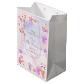 パーメイド猫の人魚かわいい女の子の誕生日 ミディアムペーパーバッグ (裏面アングル)