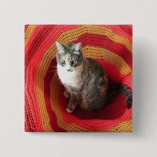 パールキャットオンアフガン 缶バッジ (正面)