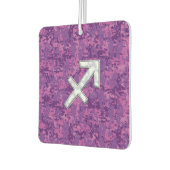 パール射手座〔占星術の〕十二宮図標識明るい赤紫色デジタル迷彩柄 カーエアーフレッシュナー (左)