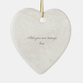 パール&クリームレースハートバンティンビンテージウェディング セラミックオーナメント (右)