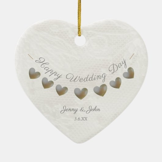 パール&クリームレースハートバンティンビンテージウェディング セラミックオーナメント (裏面)