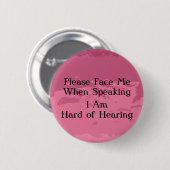 ヒアリングボタンのワインの懸命 缶バッジ (正面&裏面)