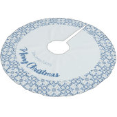 ヒイラギと果実を葉付けた青白い瓦 ブラッシュドポリエステルツリースカート (アングル)