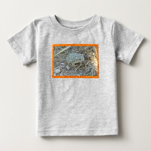 ヒキガエル 赤ちゃん・幼児用Tシャツ ベビーTシャツ (正面)