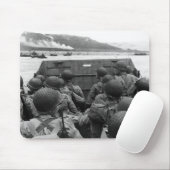 ヒギンズの船に乗ったD日兵 マウスパッド (マウス)