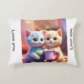 「ヒゲの幸せ：かわいいベビー猫カップル枕 アクセントクッション (正面)