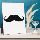 ヒゲの理由は？ フォトプラーク (側面)