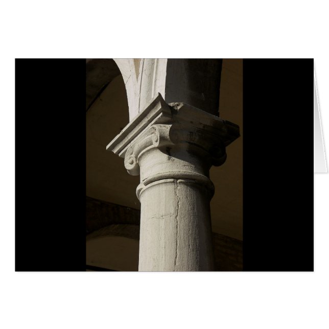 ヒストリカルピラー (正面横)