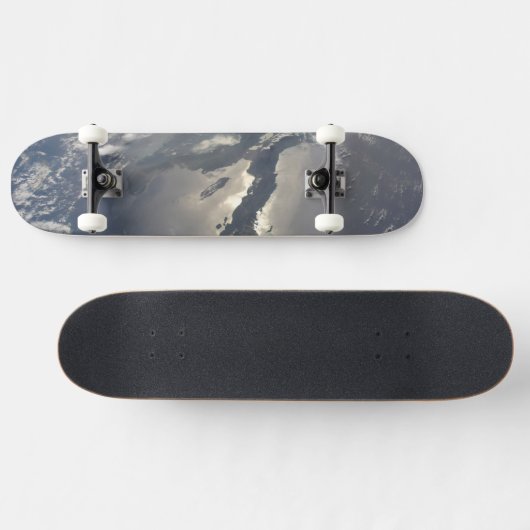 ヒスパニオーラ号の島はサングリンを持っていた スケートボード (横)