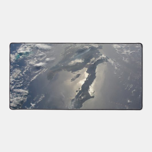 ヒスパニオーラ号の島はサングリンを持っていた デスクマット (正面)