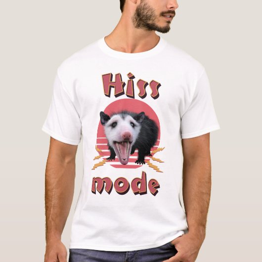 ヒスモード面白いポッサム混沌とした動物 Tシャツ (正面)