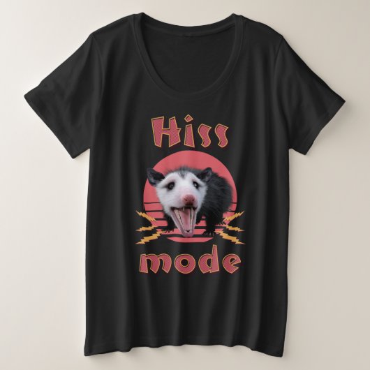 ヒスモード 面白いポッサム 混沌とした動物 プラスサイズTシャツ (デザイン正面)