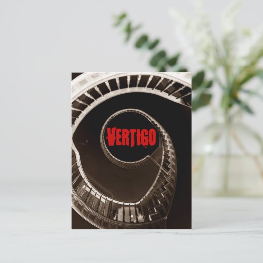 ヒッチコック – エスクのバーティゴ暗円形の階段吹抜け ポストカード (スタンド正面)