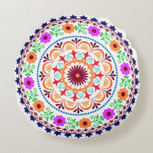 ヒッピーのボヘミアの花柄の円形の枕白