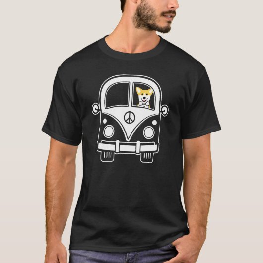 ヒッピーバスに乗った平和と愛のコーギー Tシャツ (正面)