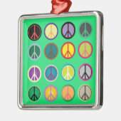 ヒッピーピースサイン60型カラフルパターン メタルオーナメント (左)
