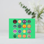 ヒッピーピースサイン60sカラフルパターン ポストカード (スタンド正面)