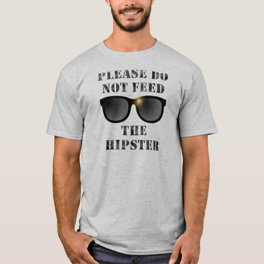 ヒップスターに餌をあげろTシャツ Tシャツ (正面)