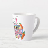 ヒップホップイースターバニーミステープ – レトロカセット カフェラテマグ (右アングル)