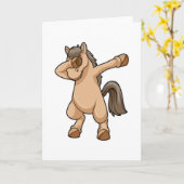 ヒップホップダンスのダブをする馬 カード (黄色い花)