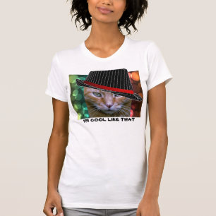 ヒップホップ猫のTシャツ、帽子を身に着けている猫 Tシャツ