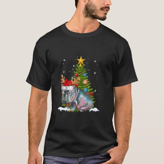 ヒッポフィオナクリスマスツリーヒポポタマスTシャツ Tシャツ (正面)