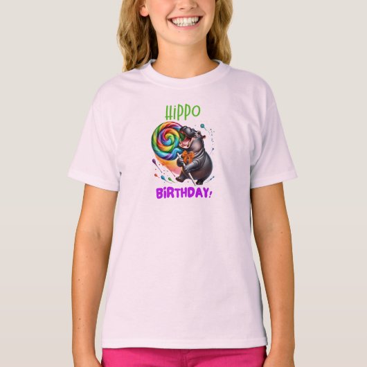 ヒッポ誕生日陽気カラフルキャンディスワール | Tシャツ (正面)