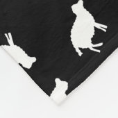 ヒツジのプリントパターンヒツジのシルエットは黒を設計します フリースブランケット (角)