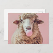 ヒツジの吹ピンクのバブルガムの泡 ポストカード (正面/裏面)