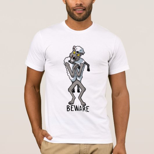 ヒツジの衣類のオオカミの用心して下さい Tシャツ (正面)
