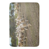 ヒツジは来歩き出した。 バスマット (正面縦)