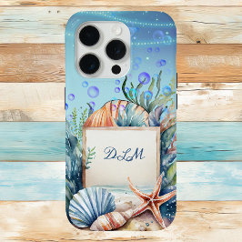 ヒトデ貝殻モノグラムの魔法の海景 iPhone 15 PROケース