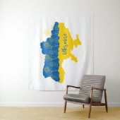ヒマワリとウクライナ国旗を持つウクライナの地図 タペストリー (インサイチュ)