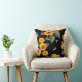 ヒマワリと蝶:水彩ブラックバックグロ クッション (椅子)