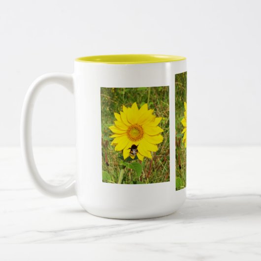 ヒマワリののまわりに ツートーンマグカップ (左)