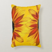 ヒマワリのアクセントの枕 アクセントクッション (正面(垂直))